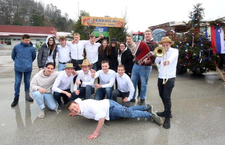 Seznanitev vojaških obveznikov s pravicami in dolžnostmi vojašnica Postojna 05 Foto Ljubo Vukelič